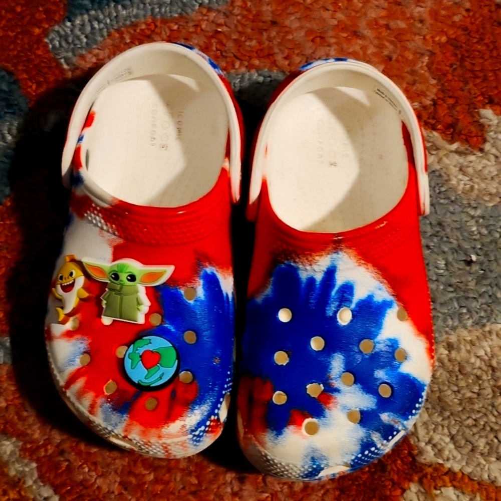 Kids Crocs with 3 charms! Excellent condition!